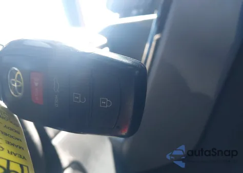 2025 Toyota Camry Xse z USA, uszkodzony, nr VIN 4T1DAACK8SU013099